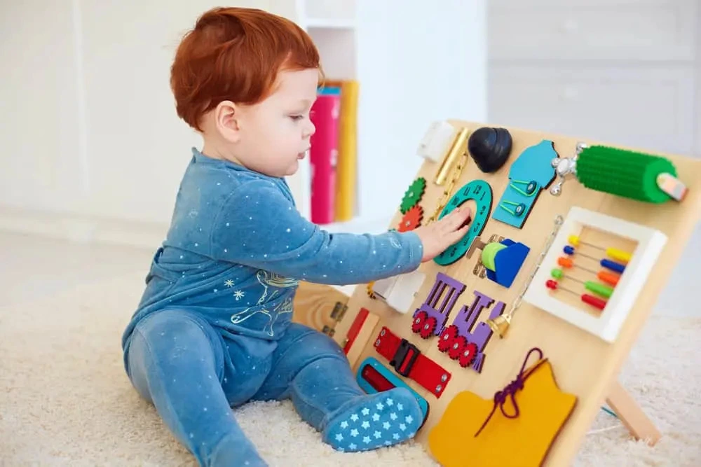 Montessori Etkinlikleri: Çocukların Gelişimini Destekleyen En Etkili Uygulamalar (2026 Rehberi)