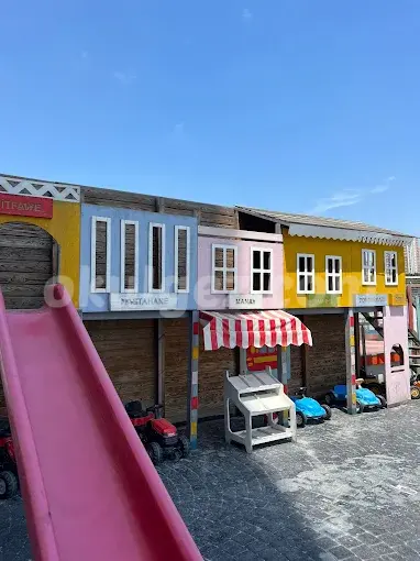 Özel Atakent Harikalar Diyarı Çocuk Üniversitesi Anaokulu