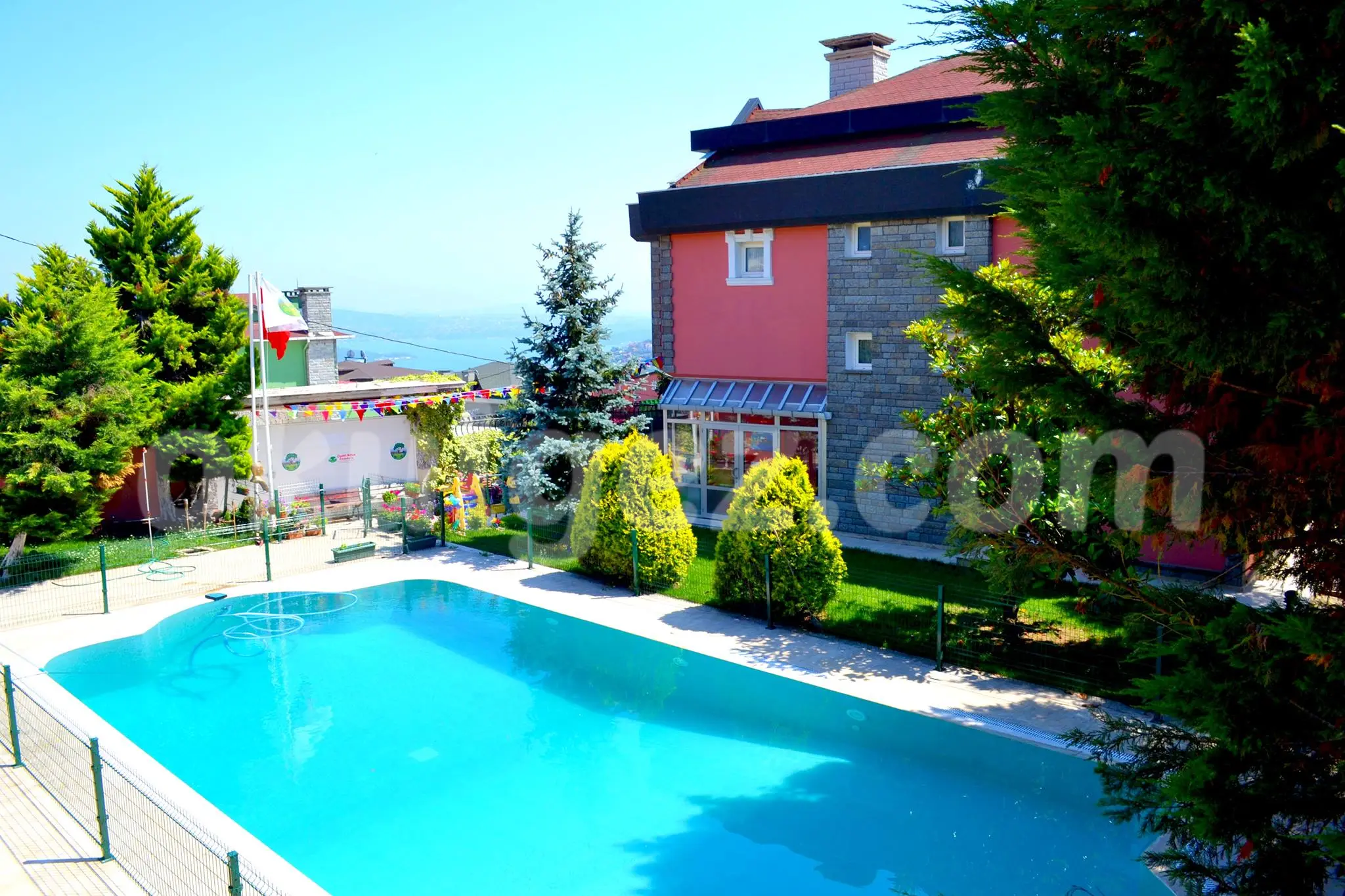 Özel Çiçekli Bahçe Anaokulu