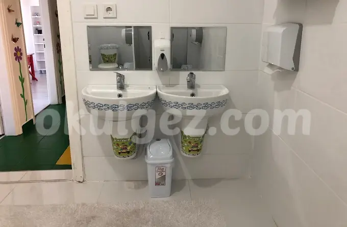 Özel En Mutlu Adımlar Anaokulu