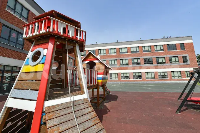 Özel İleri Nesil Okulları & The Barstow School Anaokulu