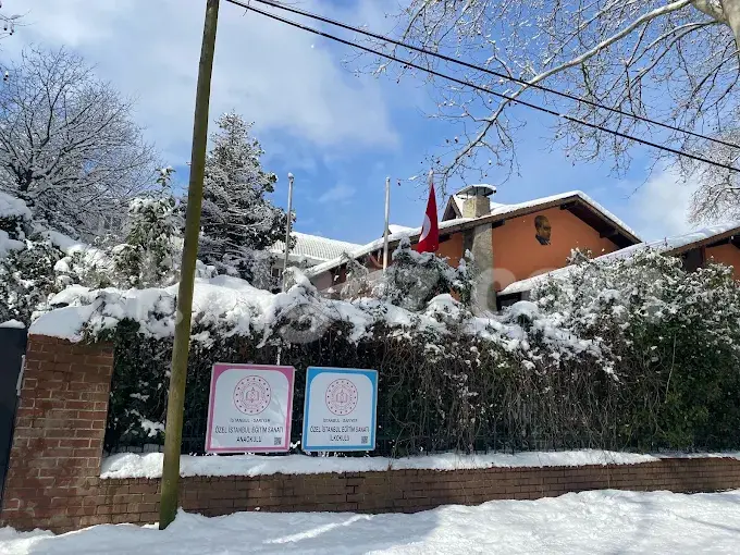 Özel İstanbul Eğitim Sanatı Anaokulu