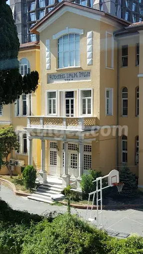 Özel Karagözyan Ermeni Anaokulu