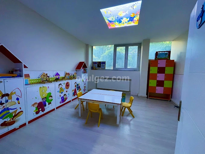 Özel Parlayan Minik Yıldızlar Anaokulu
