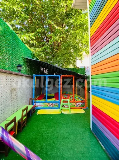 Özel Renkli Köşk Anaokulu