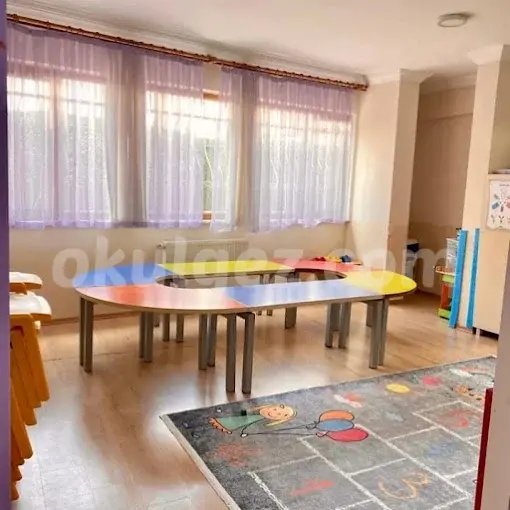 Özel Tepeüstü Minik Kalpler Anaokulu